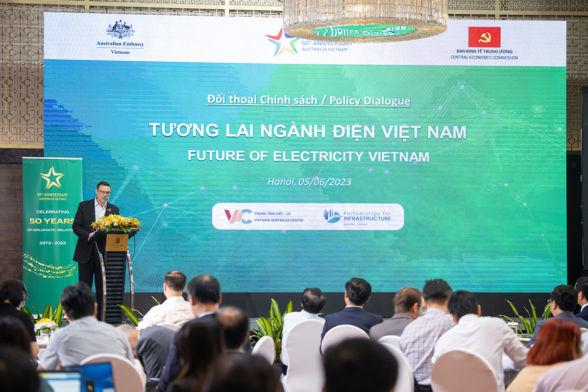 Australia’s Ambassador to Vietnam, H.E. Mr Andrew Goledzinowski, delivered opening remarks